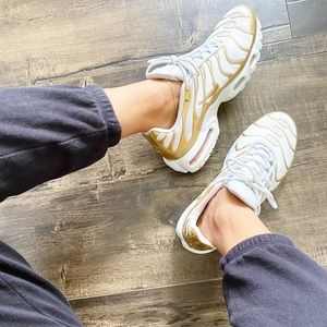 Women’s white and gold Air Max Plus